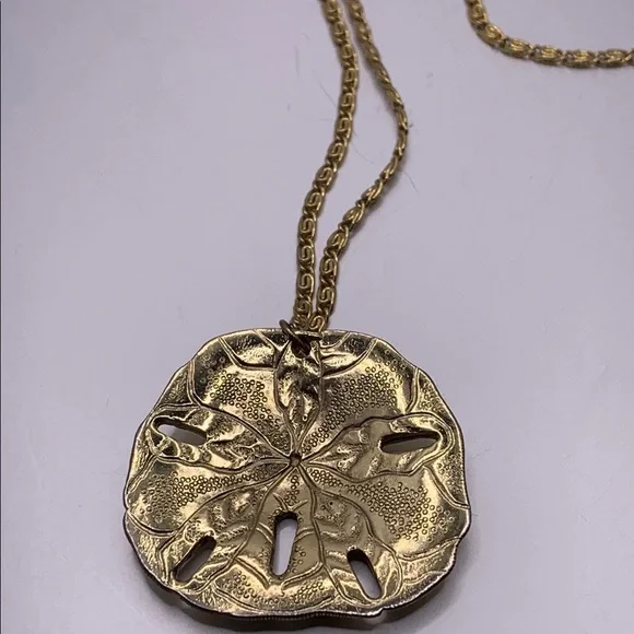 ♥️SALE! 3for$15 Vintage Sand Dollar Pendant Necklace with Greek Key Chain 24” - Picture 5 of 5